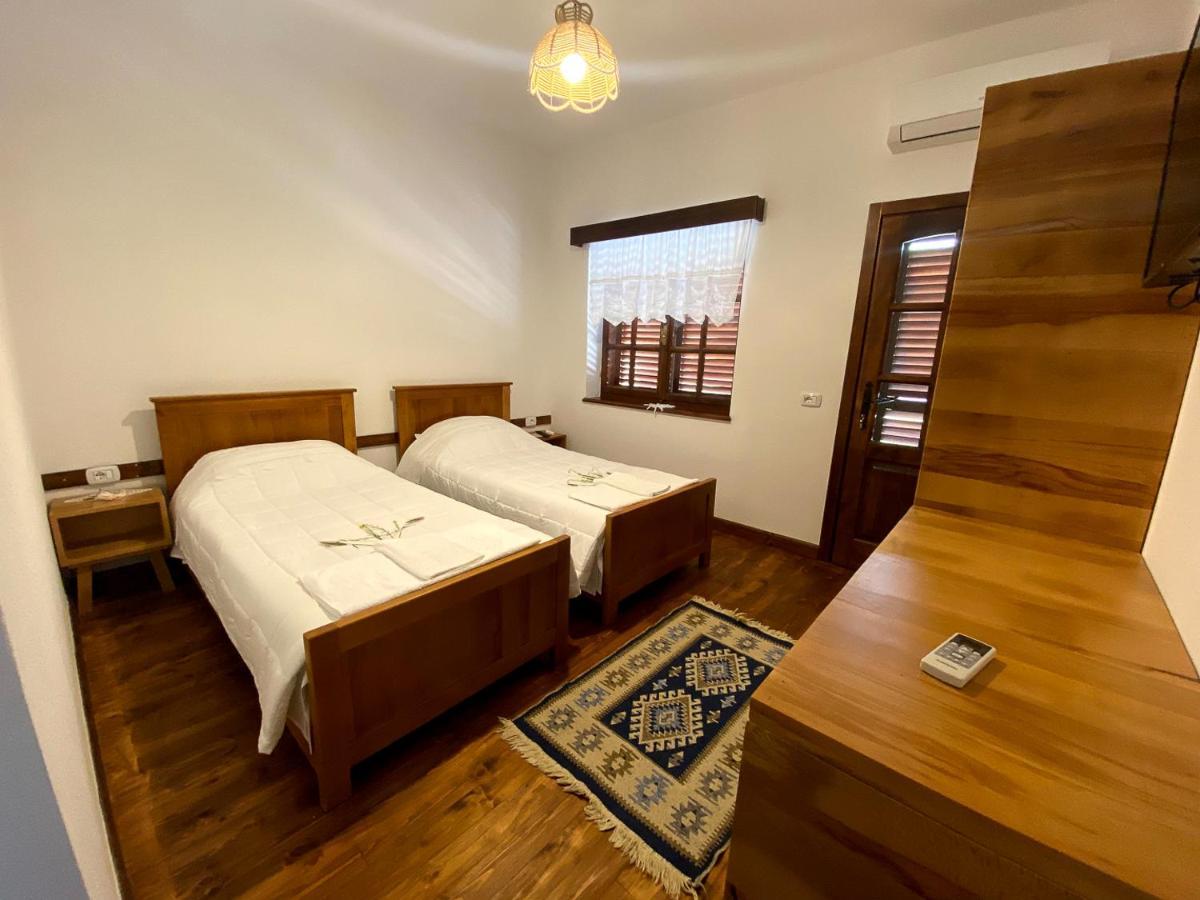 Nena Dashuri Agroturizem Peshkopi Exterior foto
